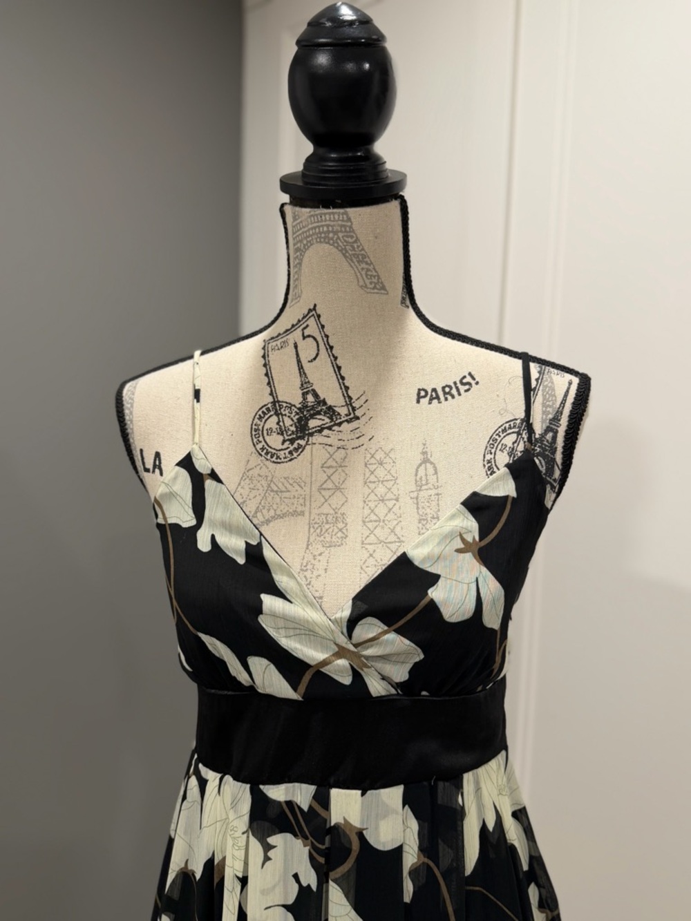 Costa Blanca Black Dress with Cream Floral Print - Picture 2 of 16